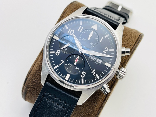 アイ・ダブリュー・シー側面デザイン